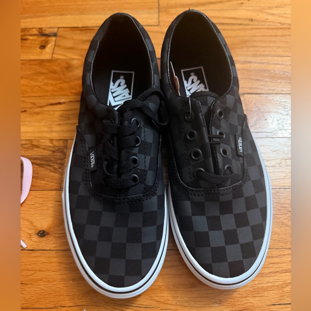 VANS Women Black Checkerboard Low-Top Sneakers w FREE pink laces 💞